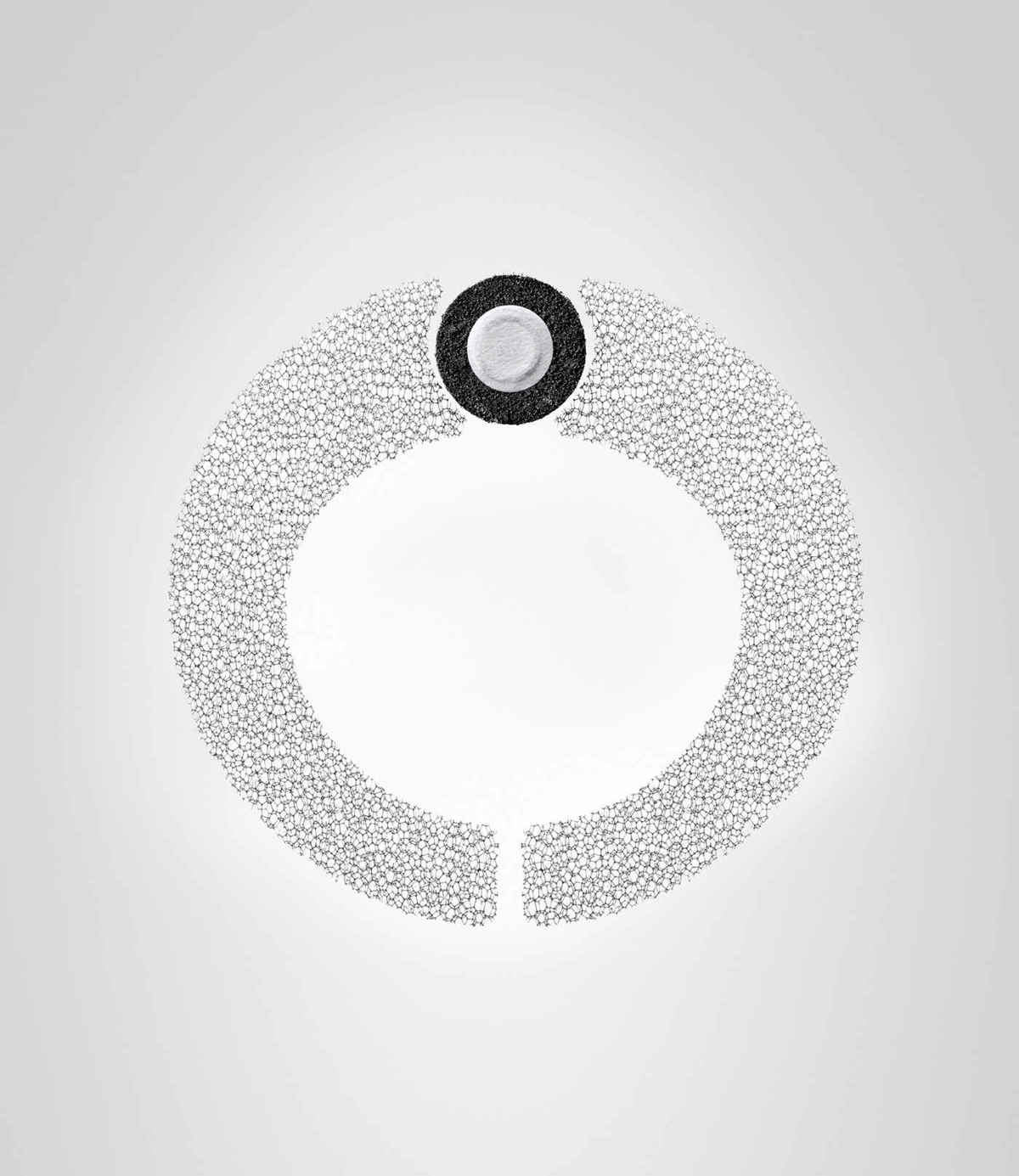 Met een uniek cirkelfilter met pré-filter dat geurtjes en opbollen<sup>1</sup> minimaliseert. Je kunt je zelfverzekerd voelen wanneer je onderweg bent.